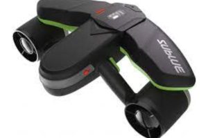 Underwater scooter models black green