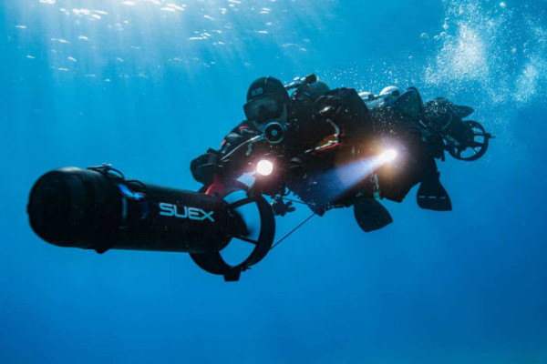 Professional Diver with a suex underwater scooter