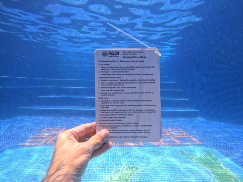 PADI confined water dives requirements
