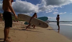Competencia de surf en Playa Grande