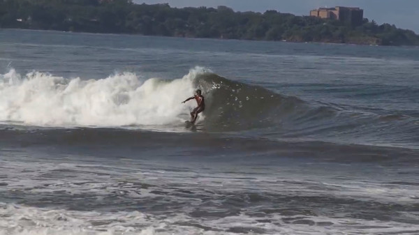Las mejores playas de surf de Costa Rica - Surf en playa Grande Costa Rica