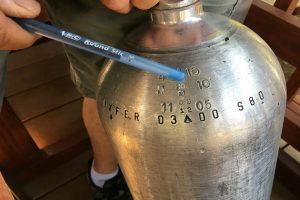 scuba diving tanks marking