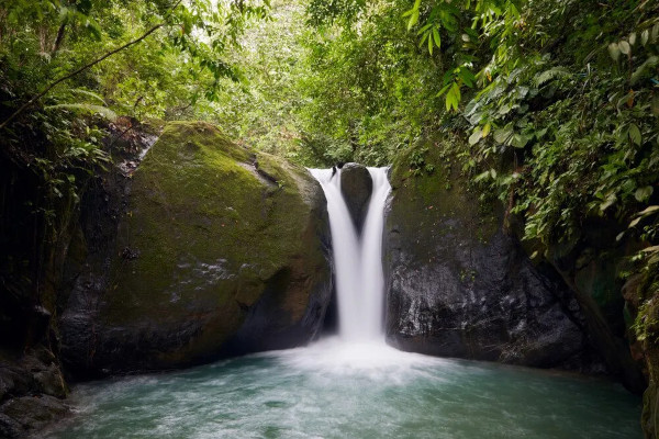 Cascada en Ojochal