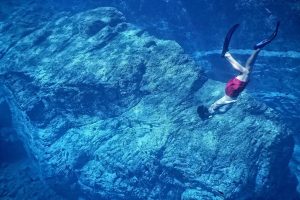 man-diving-without-equiment