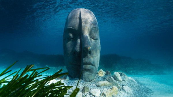 cannes underwater sculpture