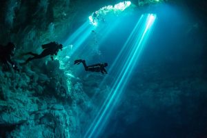 cano-island-cave-dive-sport