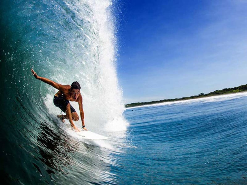 lugares para surfear en costa rica- Playa mal pais