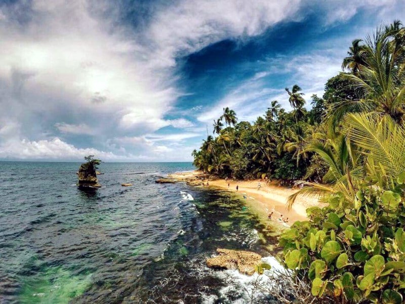 lugares para surfear en costa rica - playa manzanillo