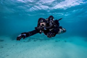 buzo mujer rebreather buzo mujer rebreather 600