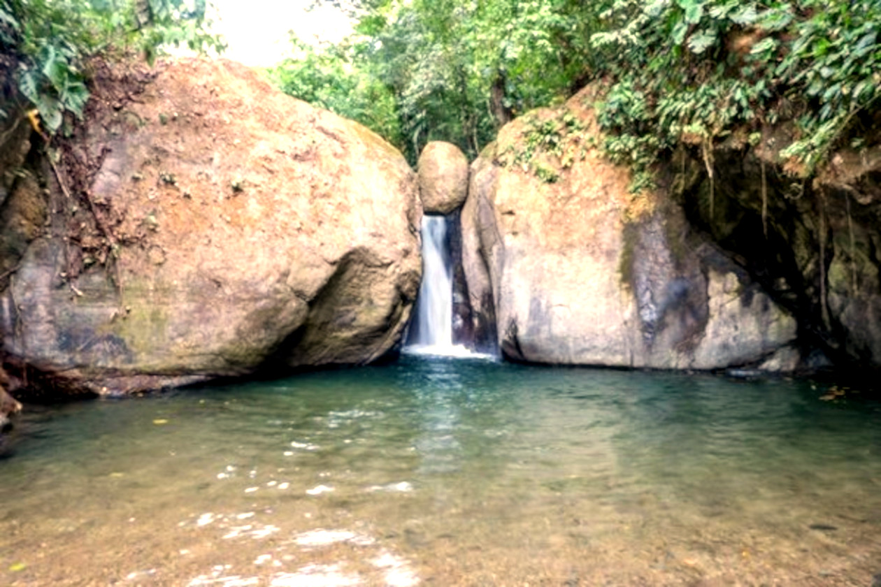 Cascada El Pavón Ojochal Costa Rica