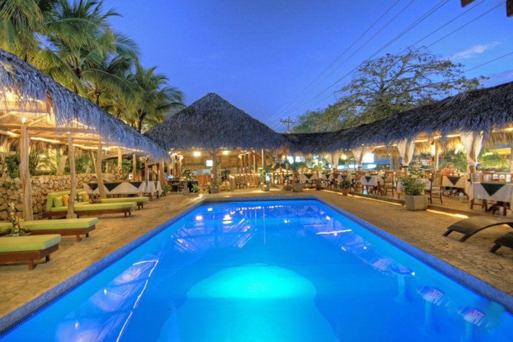 Costa Rica coco beach pool